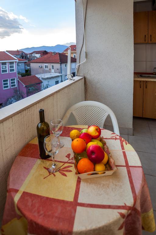 Apartments Marko ティヴァト エクステリア 写真
